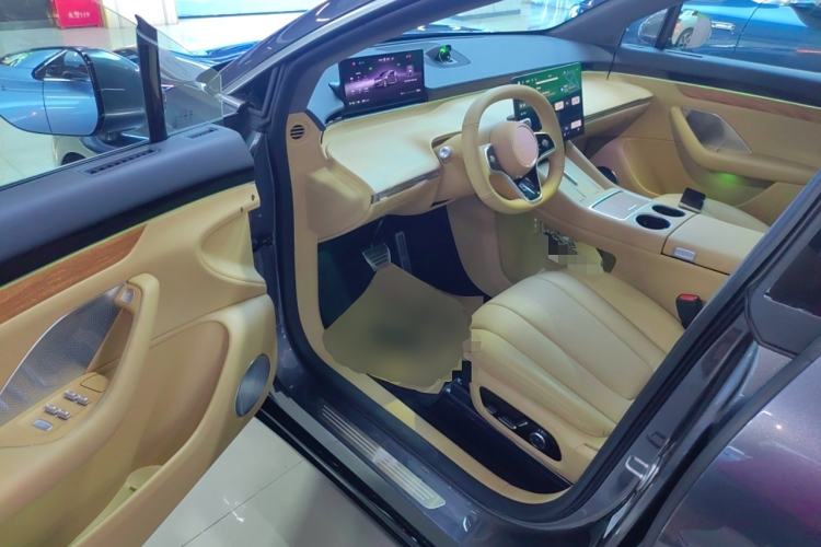 Used Hima Luxeed R7 2024 All-Electric 736 km Ultra
