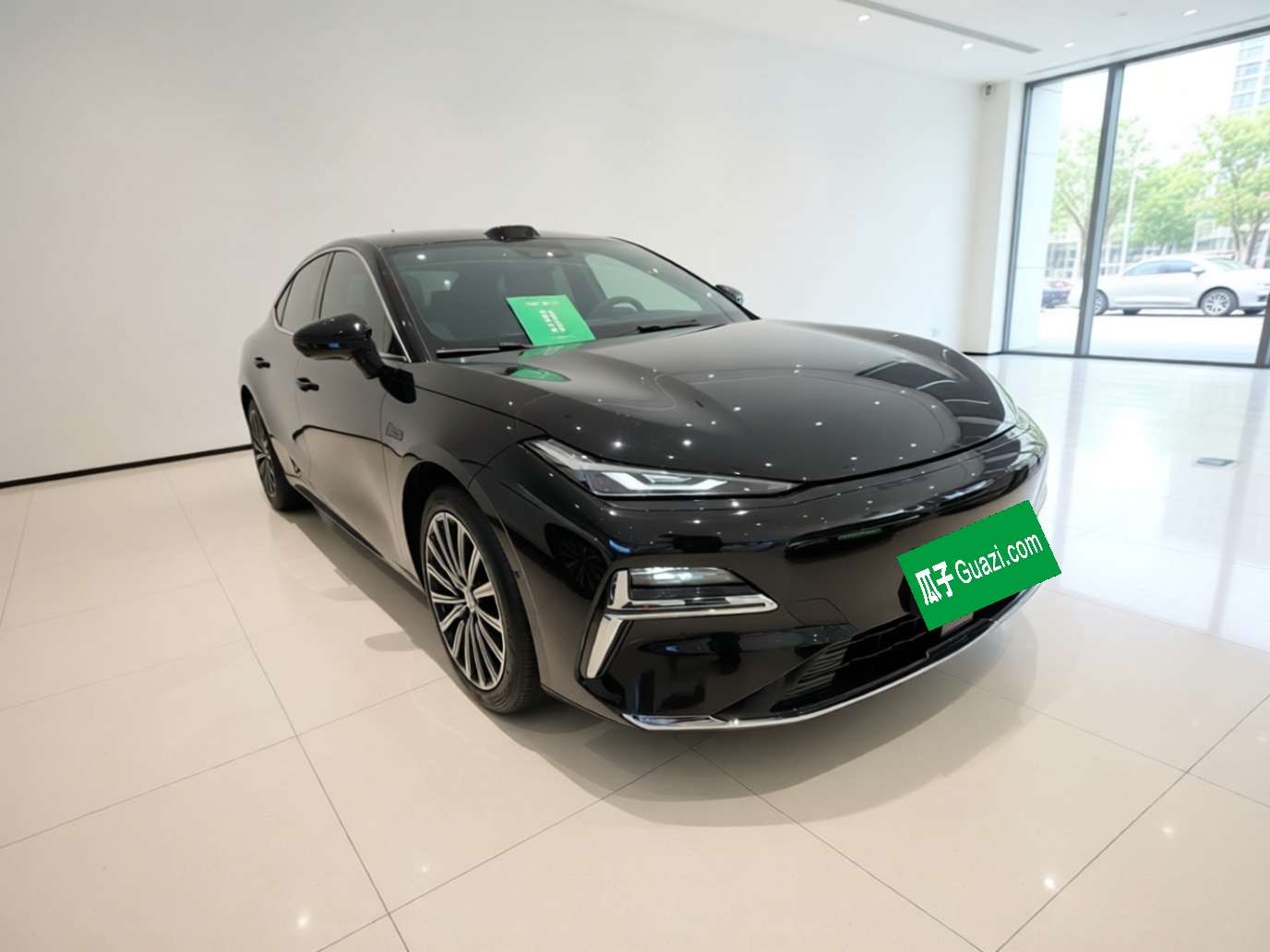 Geely Galaxy 8 2025 130km EM-P Starship Edition — снимка 3