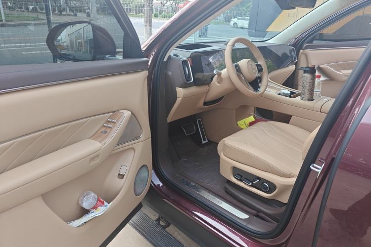 Used Hima AITO M8 2025 Extended-Range Max+ Version 53.4 kWh 6-Seater Edition Driver Seat