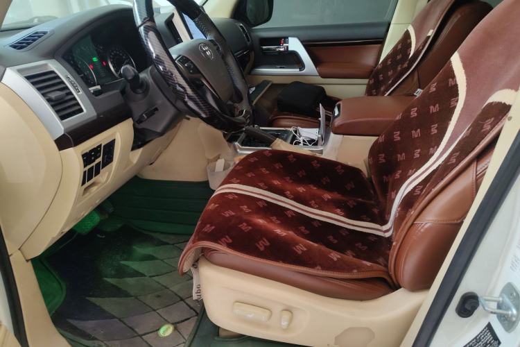 Used Toyota Land Cruiser 2015 4.0L V6 Middle East Low-Trim Version Left Front Seat