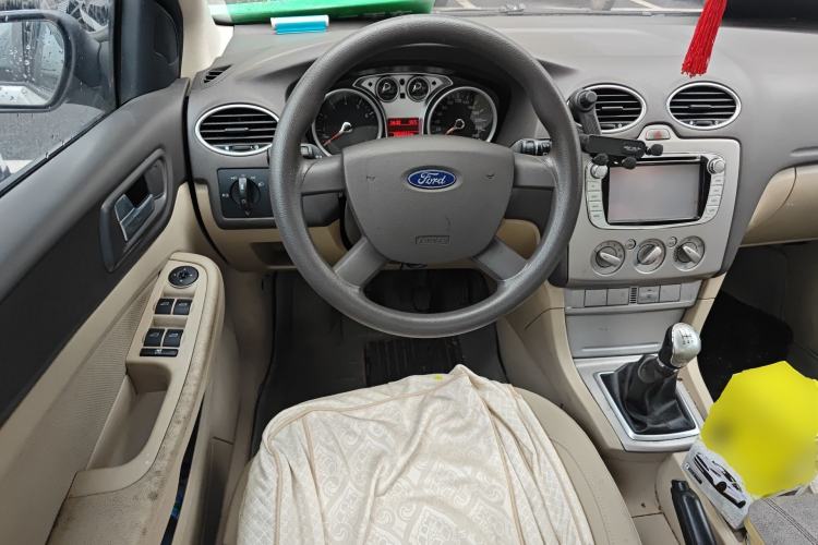 Used Ford Focus 2013 Sedan Classic 1.8L Manual Base Model