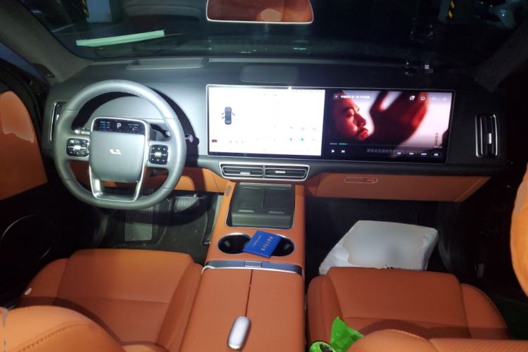 Used Li Auto L6 2025 Pro Smart Refresh Edition Center Console