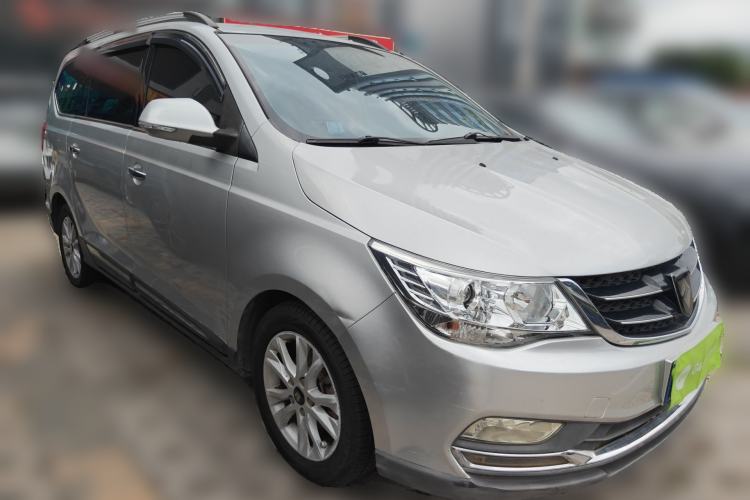 Used Baojun 730 2016 1.5T Manual Comfort Version 7 Seats Front Right 45 Deg