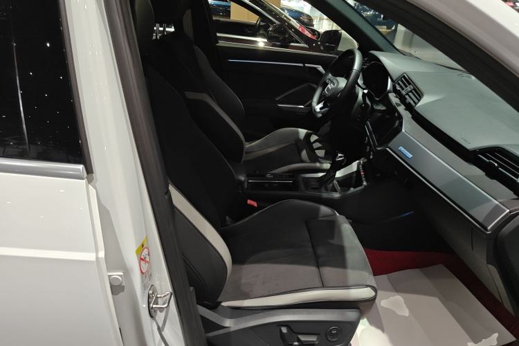 Used Audi Q3 2022 45 TFSI quattro Fashion Dynamic Model
