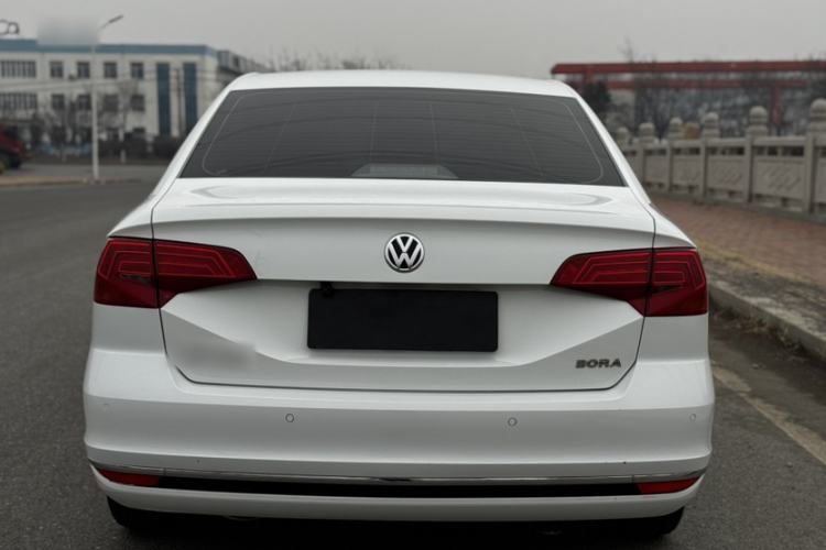 Used Volkswagen Bora 2016 1.6L Automatic Comfort Model
