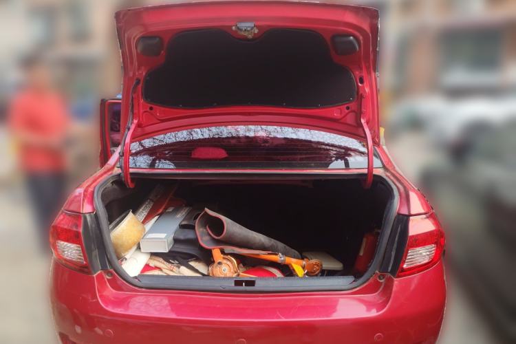 Used FAW Weizhi V5 2013 1.5L Manual Elite Model China IV Standard Trunk