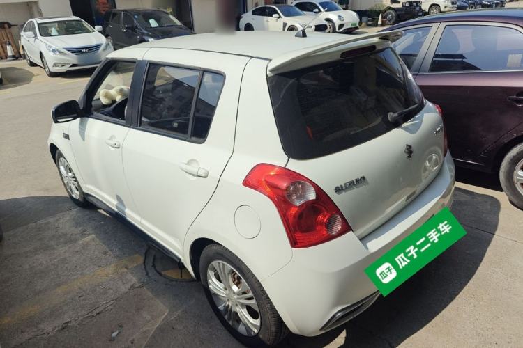 Used Suzuki Swift 2013 1.5L Automatic Standard Edition
