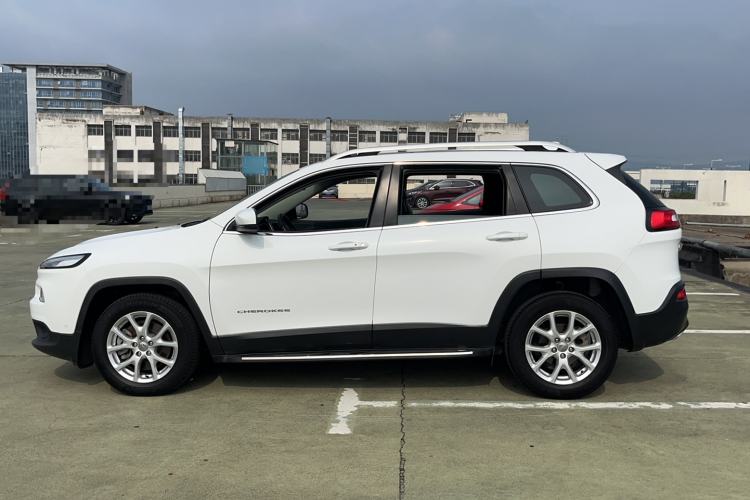 Used Jeep Cherokee 2016 2.4L Leading Smart Version