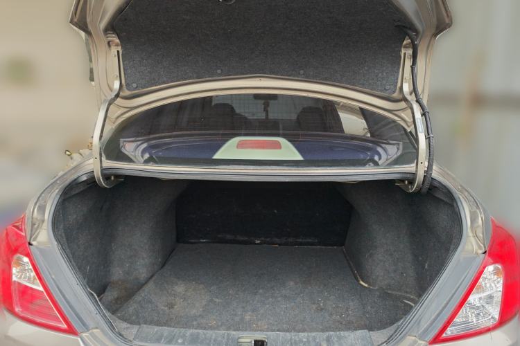 Used Nissan Sunny 2015 1.5XE Manual Comfort Edition Trunk