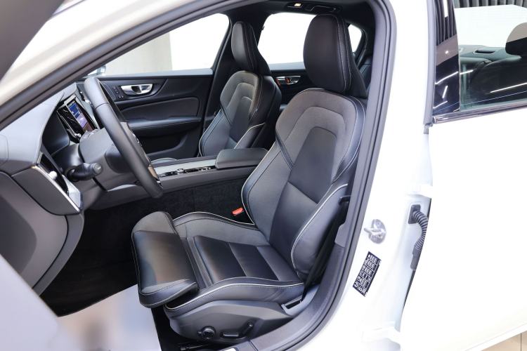 Used Volvo S60 2025 B5 Zhiya Sport Edition