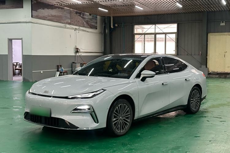 Used Geely Galaxy 8 2025 130km EM-i Deluxe Edition