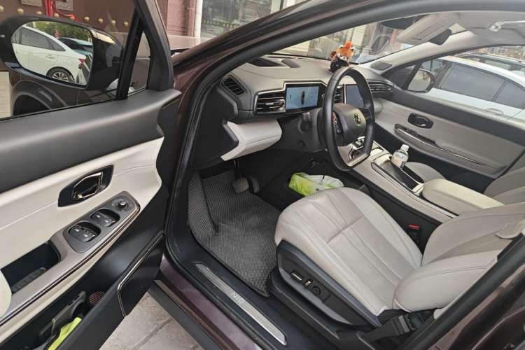 Used Nio ES8 2020 580 km Signature Edition 7-Seater Version