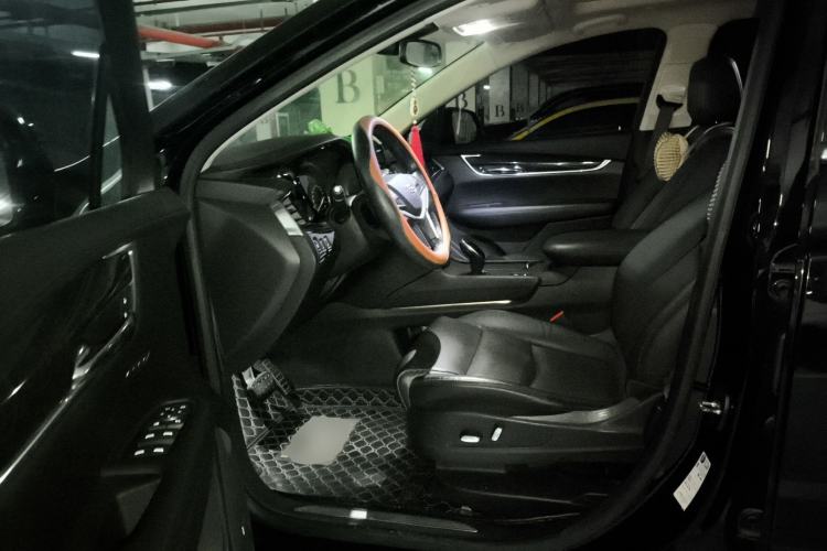 Used Cadillac XT5 2017 Anniversary Edition 25T Luxury Model
