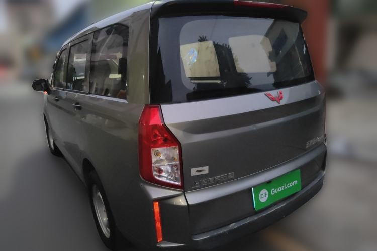 Used Wuling Hongguang PLUS 2019 1.5T Manual Standard Version 7 Seats

