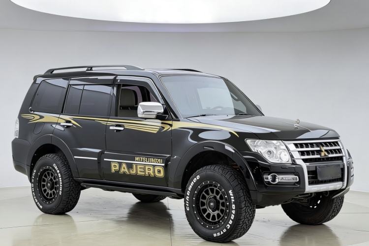 Used Mitsubishi Pajero 2018 V97 3.8L 5-Door GLS Sunroof – Middle East