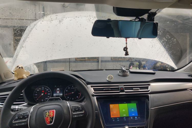 Used Roewe i5 2019 1.5L Manual 4G Connect Luxury Edition