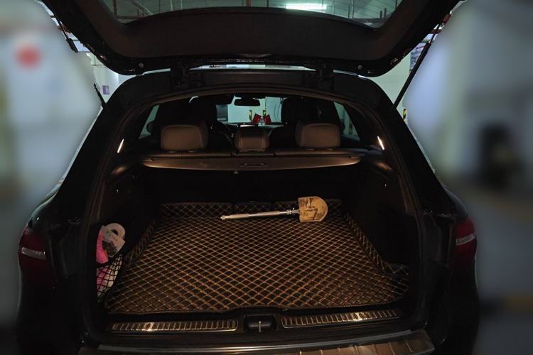 Used Mercedes-Benz GLC 2019 GLC 260 L 4MATIC Dynamic Model Trunk