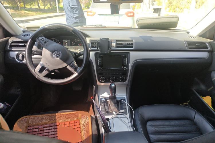 Used Volkswagen Passat 2014 1.8TSI DSG Prestige Edition Center Console