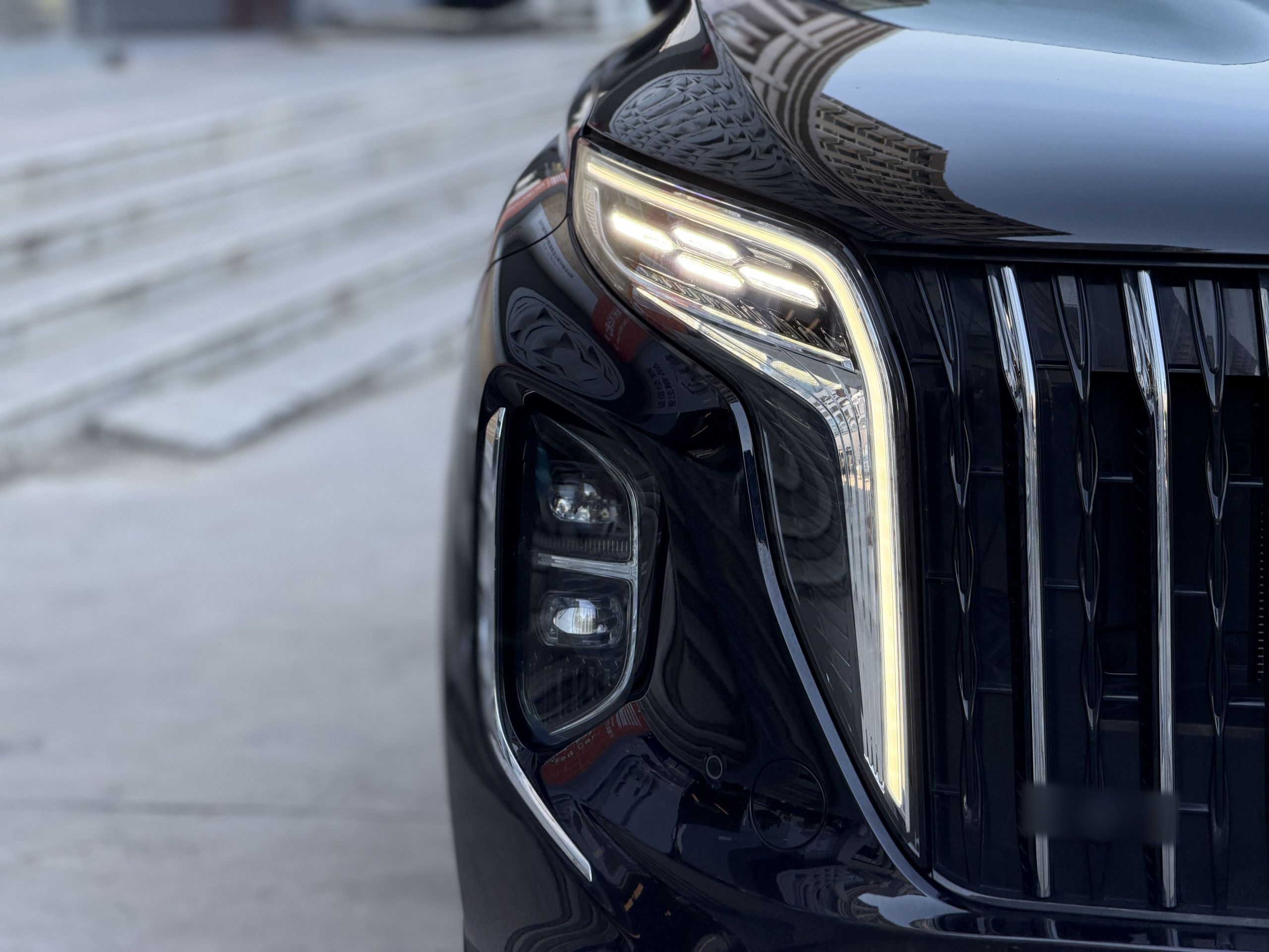 Hongqi HS7 PHEV 2024 2.0T PHEV Four-Wheel Drive Flagship Edition 7 Seats — снимка 16