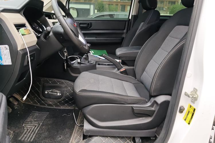 Used Wuling Zhengcheng 2021 1.5T Manual Comfort Version Left Front Seat
