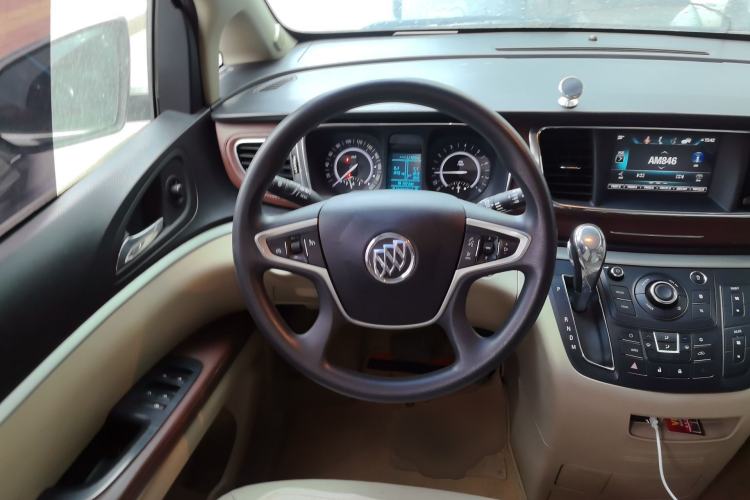 Used Buick GL8 2017 25S Comfort Version China V Standard Steering Wheel