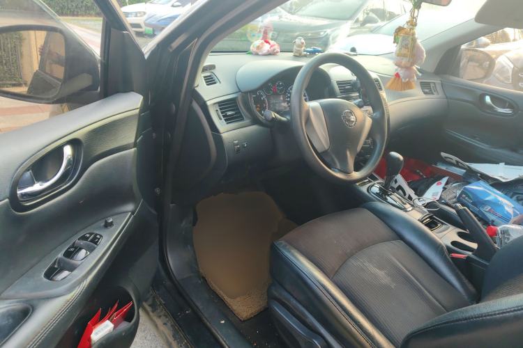 Used Nissan Tiida 2011 1.6L CVT Smart Version
