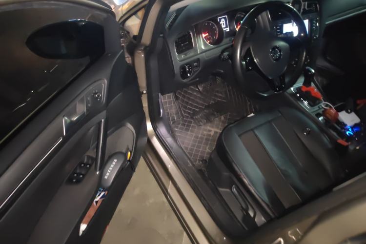 Used Volkswagen Golf 2015 1.4TSI Automatic Comfort Model
