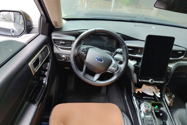 Used Ford Explorer 2020 EcoBoost 285 Four-Wheel Drive Trend Edition 6 Seats Steering Wheel