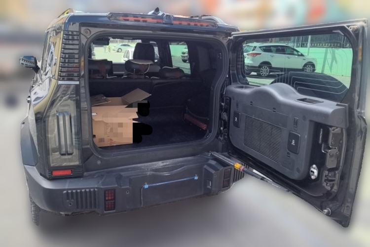 Used JETOUR Traveler 2024 2.0T All-Wheel-Drive CrossPRO+ Entertainment Edition Trunk