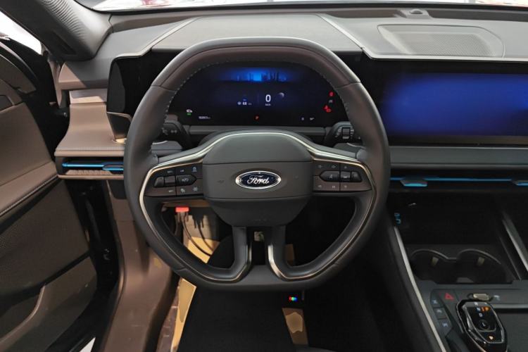 Used Ford Edge 2023 Ford Explorer L 2.0T EcoBoost Two-Wheel Drive 7-Seater Luxury Model