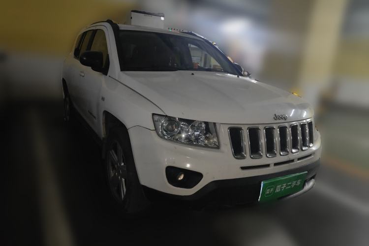 Used Jeep Compass 2011 2.4L four-wheel drive luxury navigation version