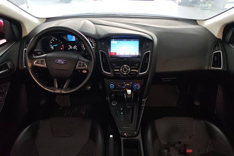 Used Ford Focus 2018 Sedan Classic 1.6L Automatic Trendy SmartDrive Edition Center Console