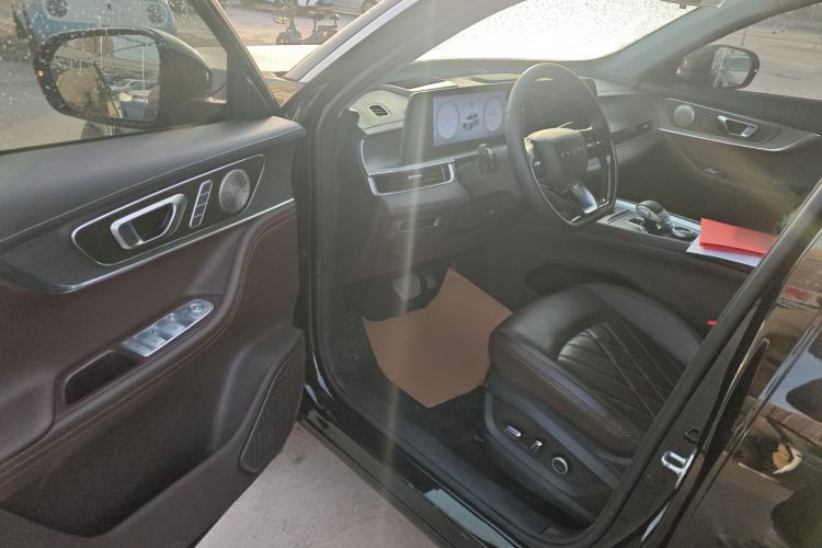 Used Chery Tiggo 8 PRO 2024 Champion Edition 390T Two-Wheel Drive Peak Version 5 Seats
