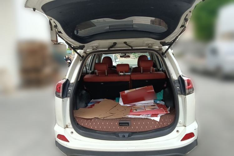 Used Toyota RAV4 2016 2.0L CVT Two-Wheel Drive Fashion Edition China V Standard Trunk