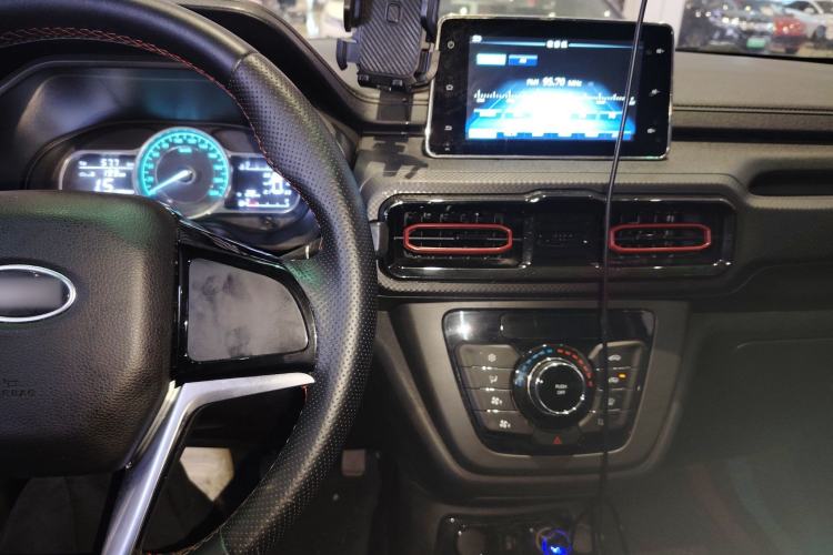 Used SWM Dahu 2022 1.5L Manual Elite Version 7 Seats