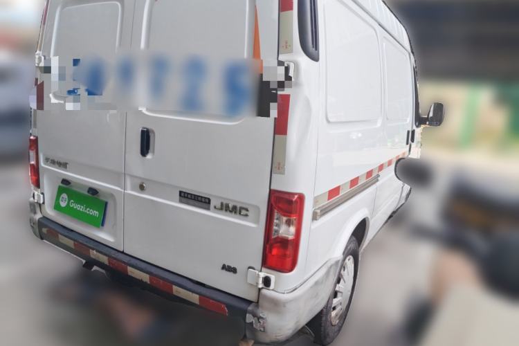 Used JMC Transit 2017 2.8T Commercial Version Short Wheelbase Mid-Roof 3-Seater JX493