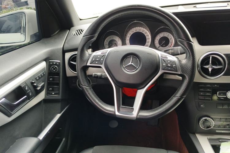 Used Mercedes-Benz GLK-Class 2015 GLK 300 4MATIC Fashion Edition Ultimate Version
