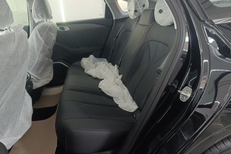 Used Geely Galaxy Stellar 6 2026 Model 60km Sailing Edition Left Rear Seat