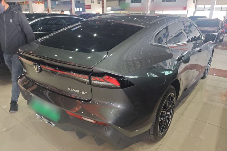 Used Changan UNI-V iDD 2024 Blue Whale Smart Electric iDD 136km ZhiKu Model