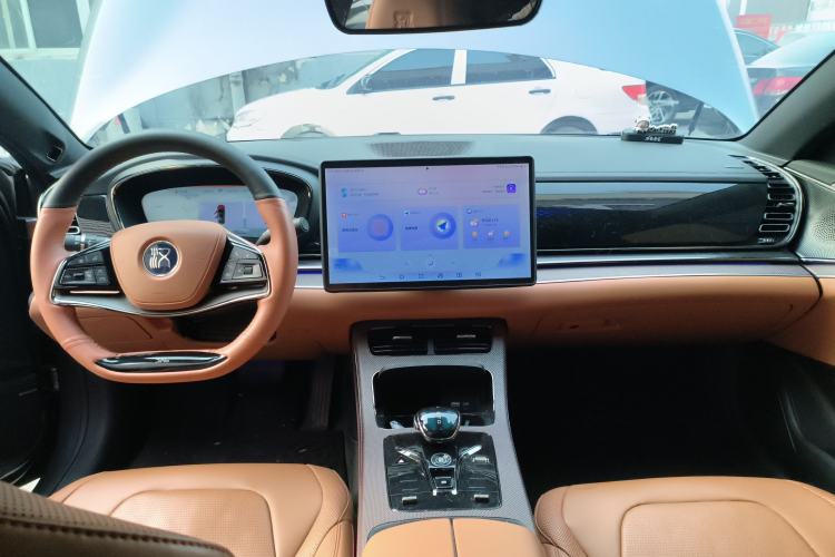 Used BYD Han 2022 EV Genesis Edition 715 km Front-Wheel-Drive Flagship Model
