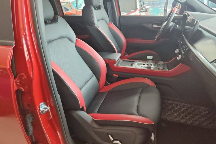 Used Sinotruk BOLDEN 2024 Off-Road 2.0T Automatic Diesel 4x4 Standard Wheelbase Professional Edition
