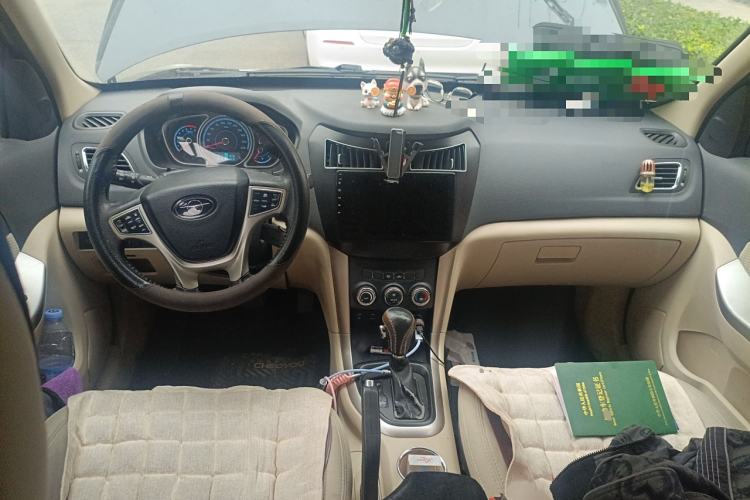 Used Haima S7 2013 2.0L Automatic ZhiShang Version
