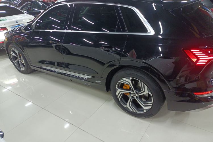 Used Audi e-tron 2021 50 quattro Prestige Edition