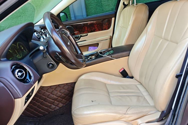 Used Jaguar XJ 2014 XJL 2.0T Two-Wheel Drive Panoramic Business Edition
