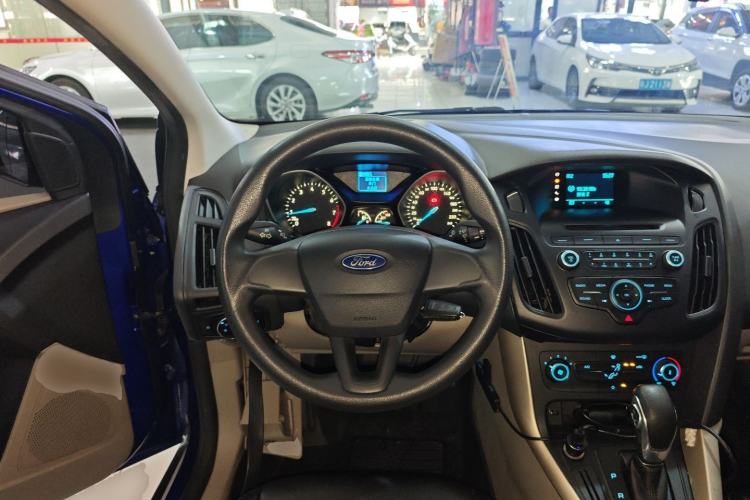 Used Ford Focus 2015 Sedan 1.6L Automatic Comfort Model