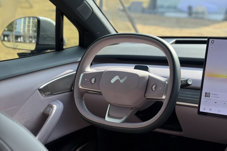 Used ONVO L60 2024 85 kWh Rear-Drive Version
