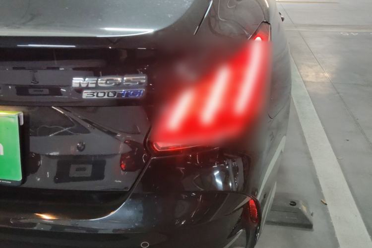 Used MG 5 2021 Revised 300TGI DCT Qingshè Luxurious Enjoyment Edition Right Rear Taillight