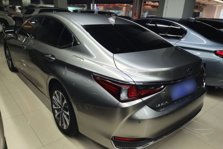 Used Lexus ES 2021 200 Excellence Edition