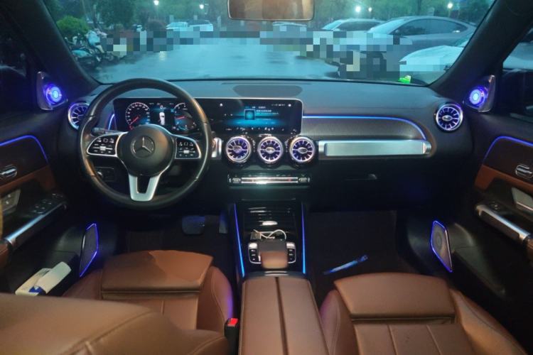 Used Mercedes-Benz GLB 2020 GLB 200 Dynamic Edition Center Console