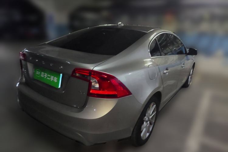 Used Volvo S60 2014 T5 Zhiyi Edition
